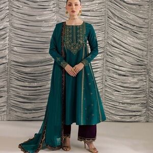 Elegant Teal and Purple Women's shalwar Kameez